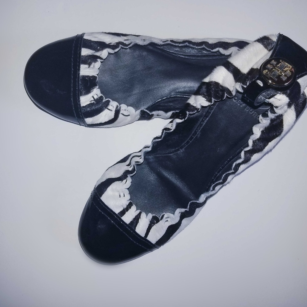 Tory Burch zebra print Abbey flats - Picture 2 of 4